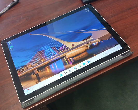 Microsoft Surface Pro 5 LTE Tablet 12.3" i5-7300U 8GB 256GB SSD Windows 11 Pro