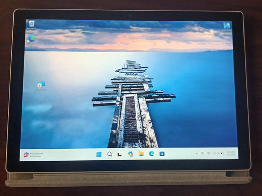 Microsoft Surface Pro 5 Tablet 12.3" i5-7300U 8GB 256GB SSD Windows 11 Pro